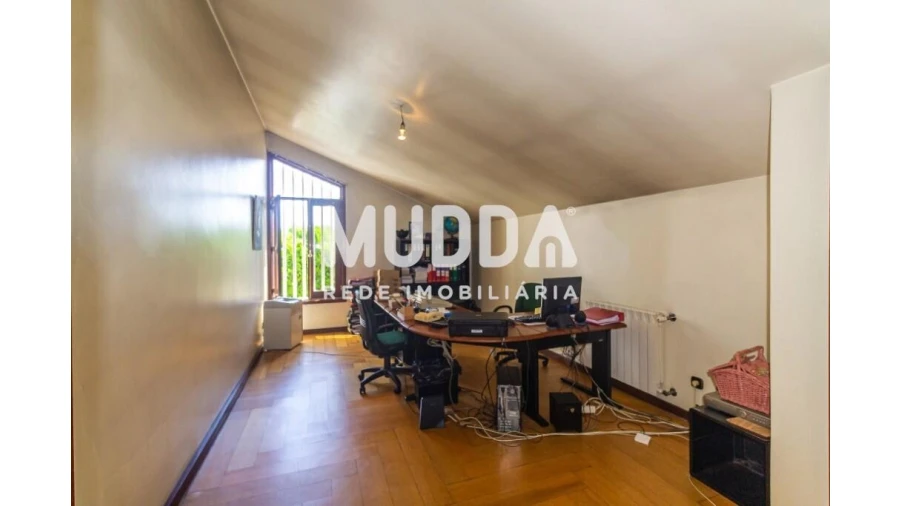 Moradia T5 para Venda em Mozelos Foto 45