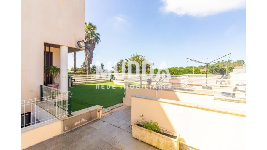 Moradia T5 para Venda em Mozelos Foto 13