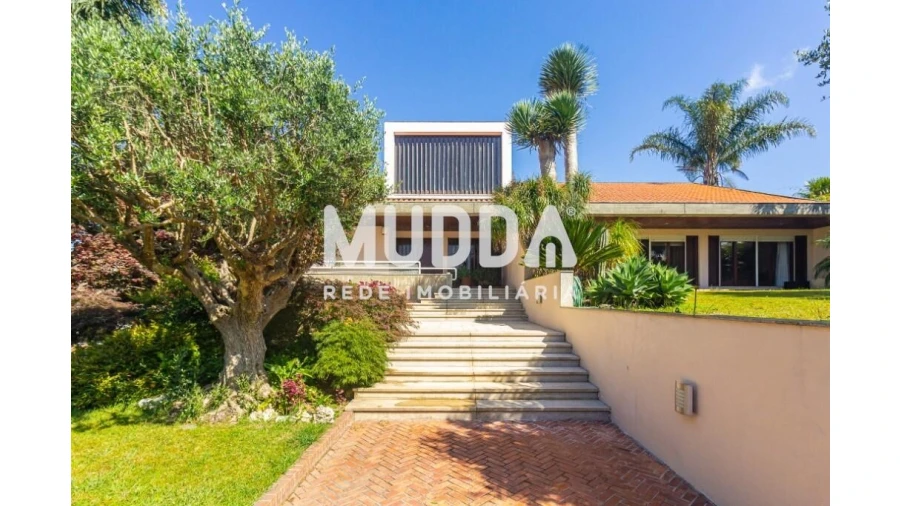 Moradia T5 para Venda em Mozelos Foto 1