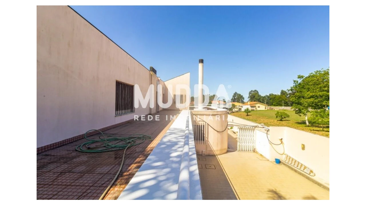 Moradia T5 para Venda em Mozelos Foto 48