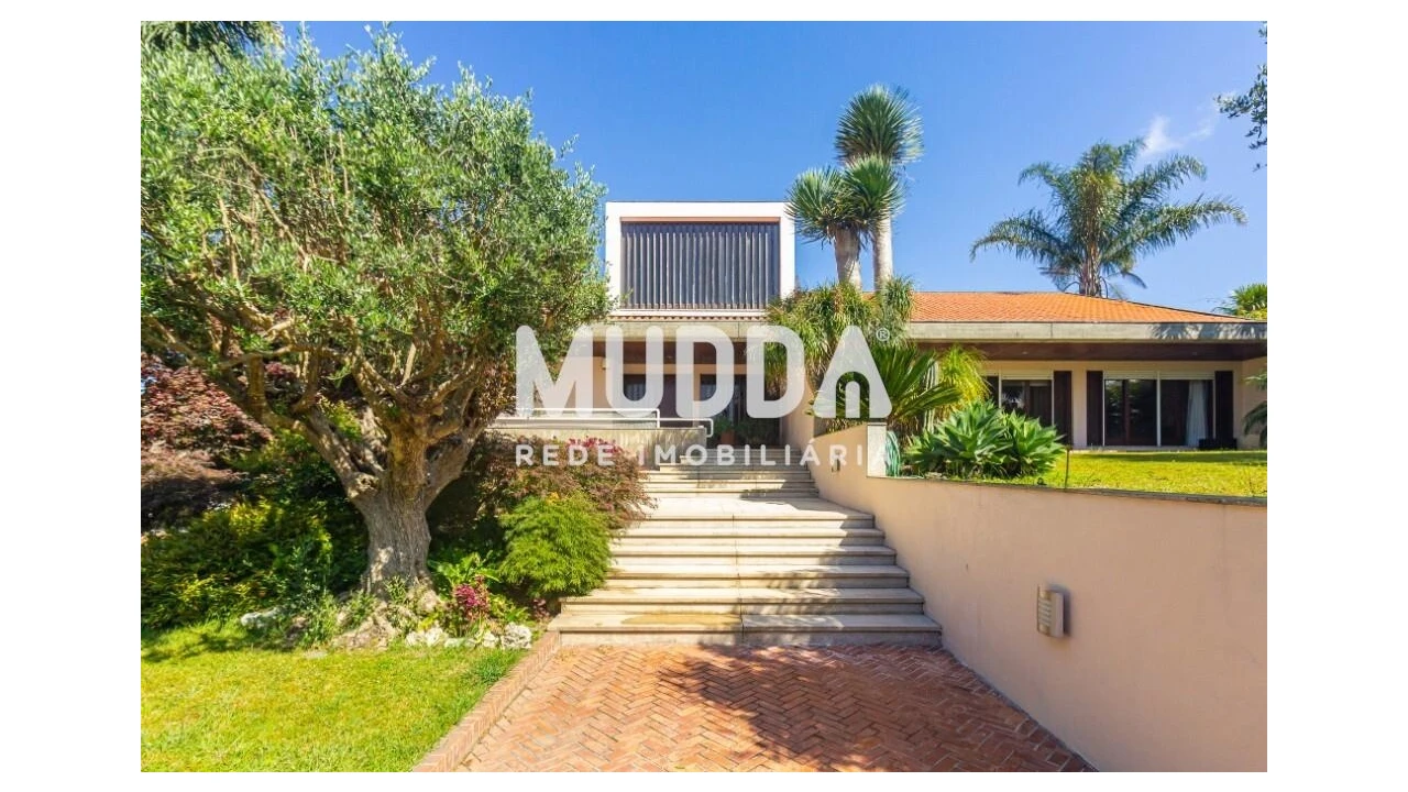 Moradia T5 para Venda em Mozelos Foto 1