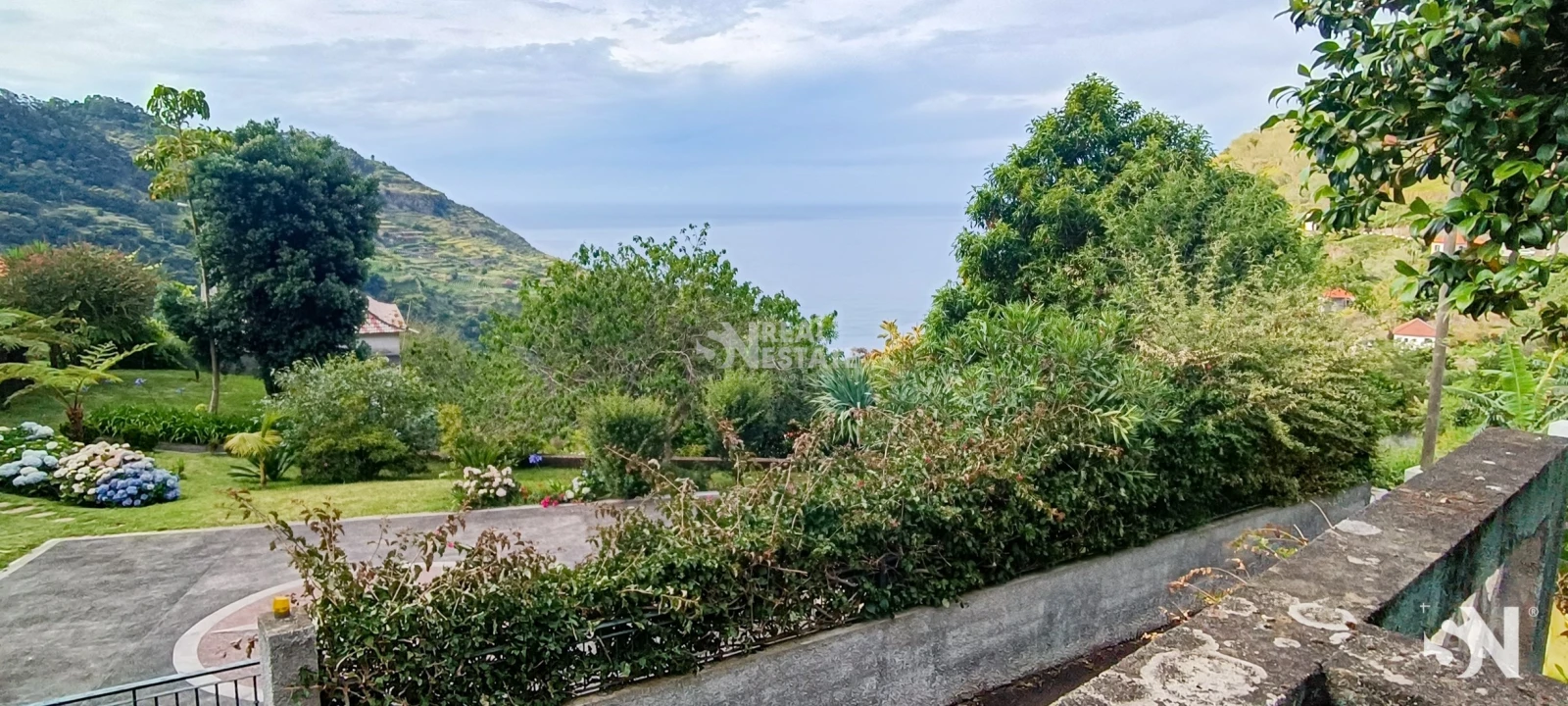 Terreno para Venda em Ribeira da Janela Foto 3