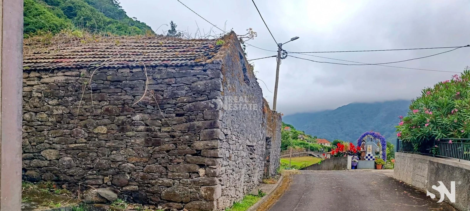 Terreno para Venda em Ribeira da Janela Foto 1