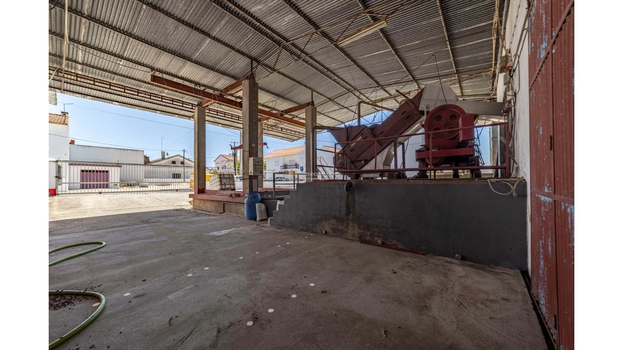 Armazém para Venda em Fazendas de Almeirim Foto 29
