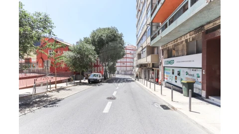 Apartamento T4 para Venda em Campolide