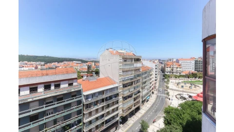 Apartamento T4 para Venda em Campolide