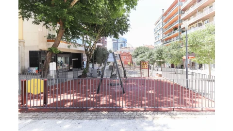 Apartamento T4 para Venda em Campolide