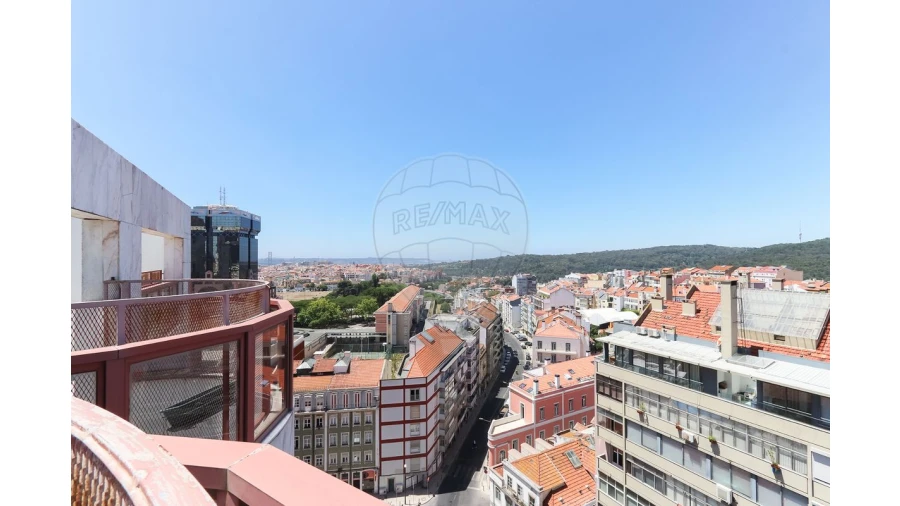 Apartamento T4 para Venda em Campolide Foto 8
