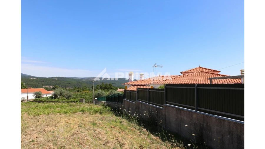 Terreno para Venda em Sobreira Formosa e Alvito da Beira Foto 7