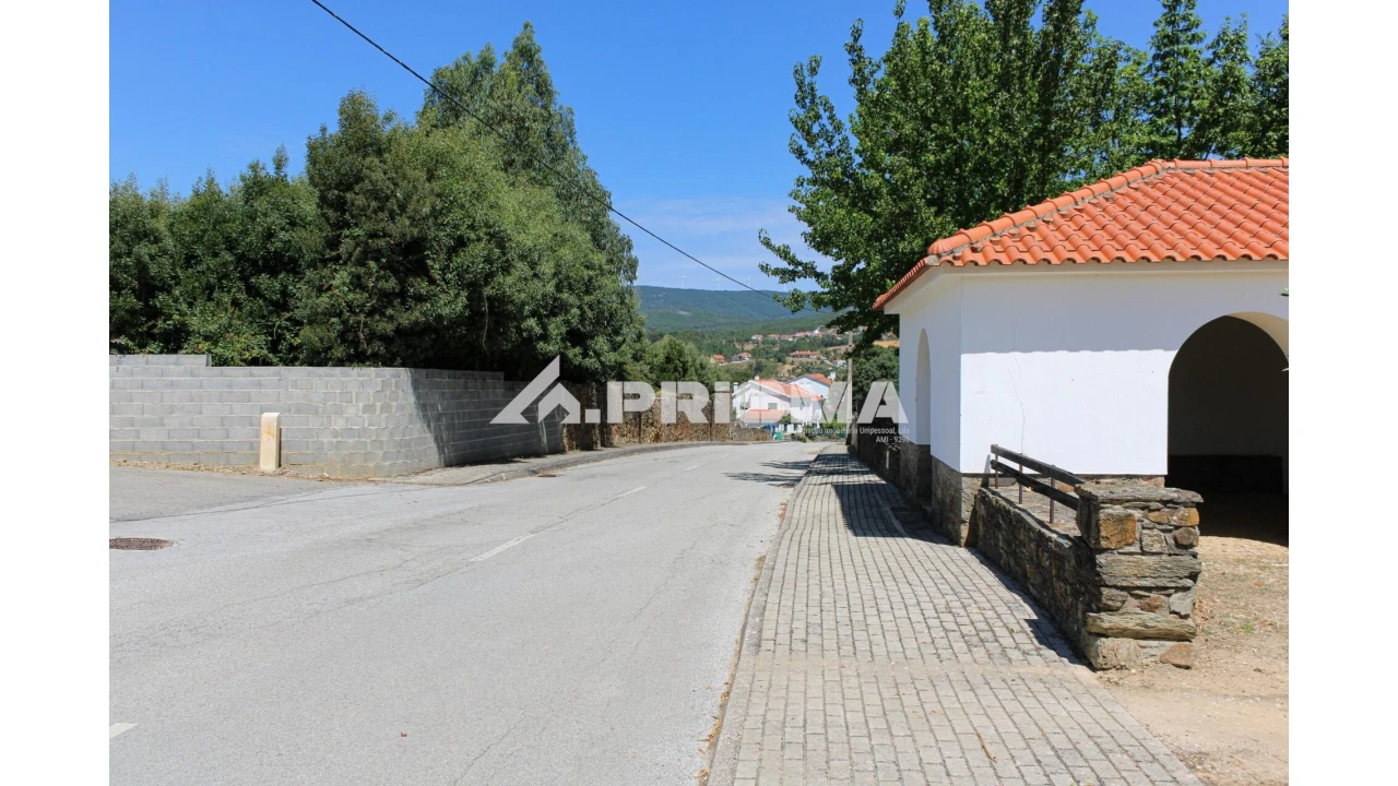 Terreno para Venda em Sobreira Formosa e Alvito da Beira Foto 11