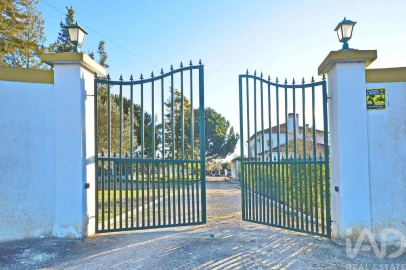 Moradia T5 para Venda em Santa Maria do Castelo e Santiago e Santa Susana