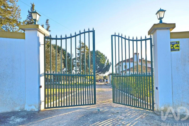 Moradia T5 para Venda em Santa Maria do Castelo e Santiago e Santa Susana Foto 27