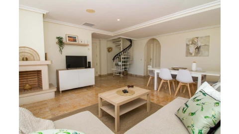 Apartamento T3 para Arrendamento férias em Albufeira e Olhos de Água