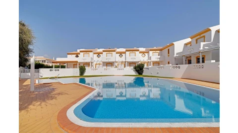 Apartamento T3 para Arrendamento férias em Albufeira e Olhos de Água