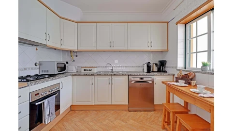 Apartamento T3 para Arrendamento férias em Albufeira e Olhos de Água