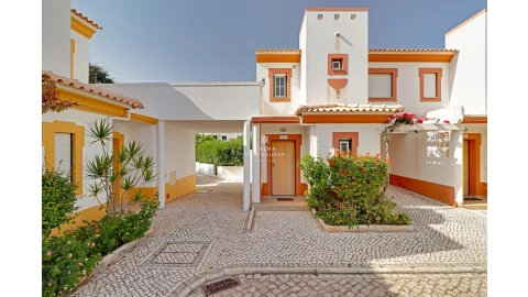 Apartamento T3 para Arrendamento férias em Albufeira e Olhos de Água