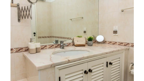 Apartamento T2 para Arrendamento férias em Albufeira e Olhos de Água