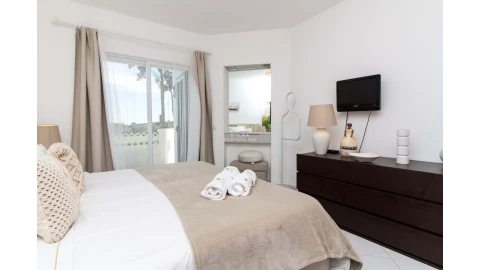 Apartamento T2 para Arrendamento férias em Albufeira e Olhos de Água