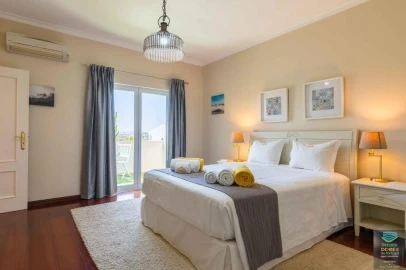 Moradia T4 para Arrendamento férias em Ferragudo