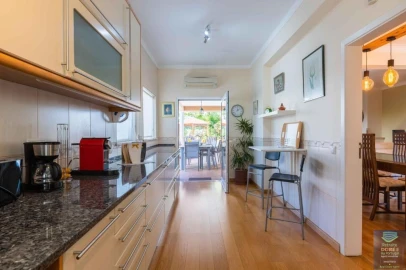 Moradia T4 para Arrendamento férias em Ferragudo