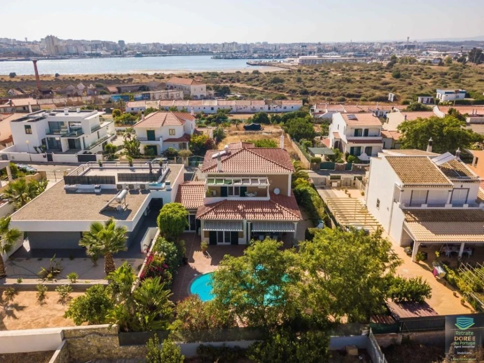 Moradia T4 para Arrendamento férias em Ferragudo Foto 28