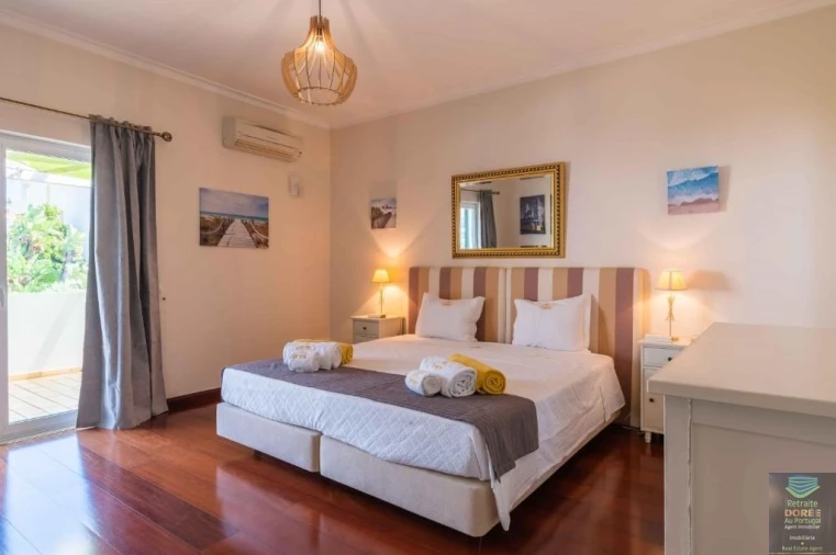 Moradia T4 para Arrendamento férias em Ferragudo Foto 22