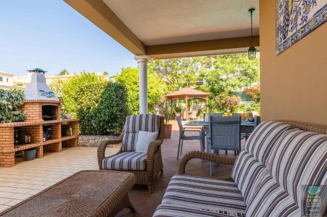 Moradia T4 para Arrendamento férias em Ferragudo Foto 10