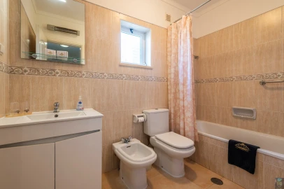 Moradia T4 para Arrendamento férias em Portimão