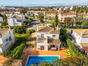 Moradia T4 para Arrendamento férias em Portimão