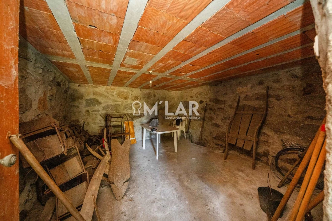 Quinta T3 para Venda em Pedralva Foto 38