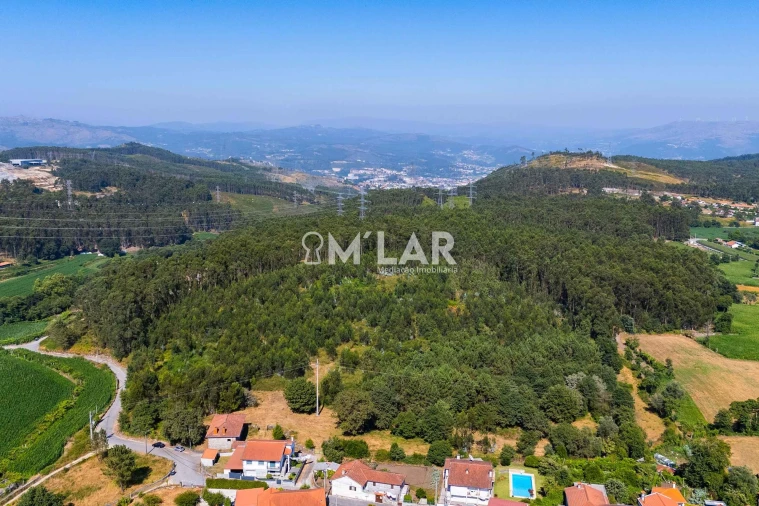 Quinta T3 para Venda em Pedralva Foto 2