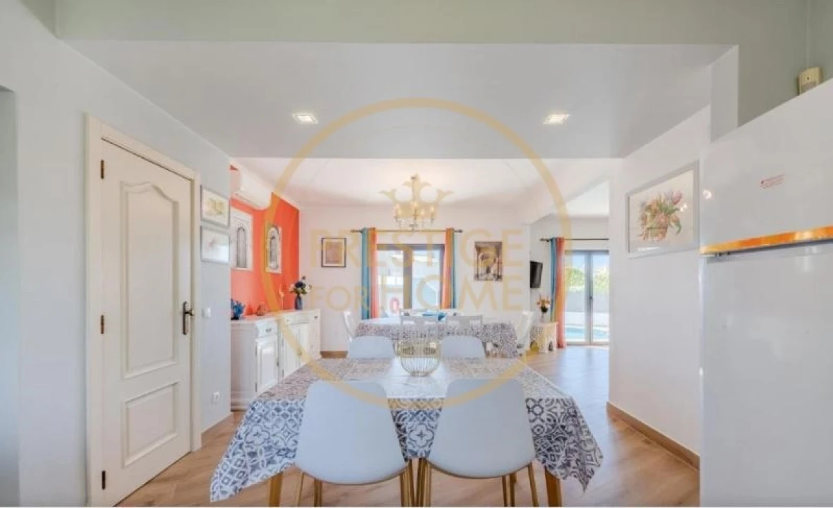 Moradia T4 para Arrendamento férias em Albufeira e Olhos de Água Foto 5