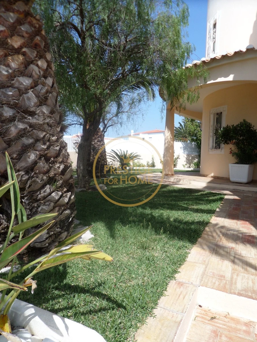 Moradia T4 para Arrendamento férias em Albufeira e Olhos de Água Foto 4