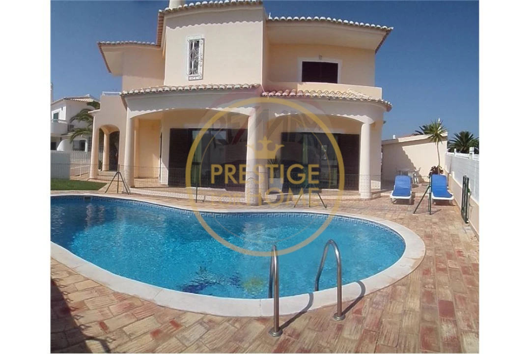 Moradia T4 para Arrendamento férias em Albufeira e Olhos de Água Foto 2