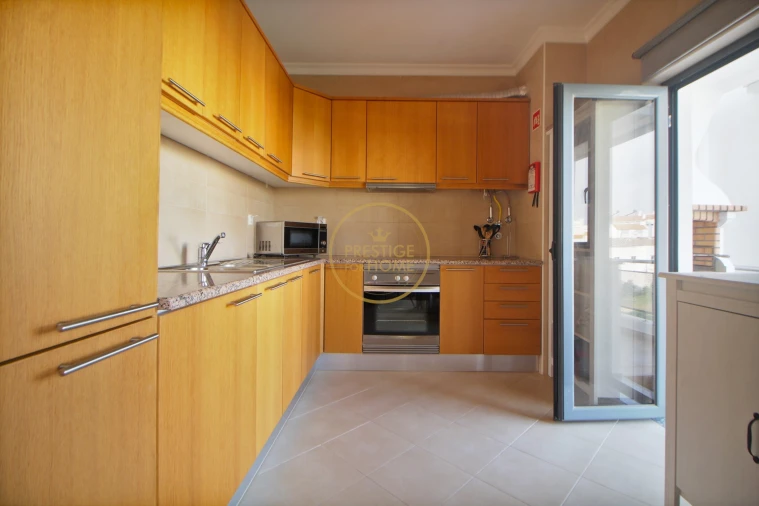 Apartamento T2 para Arrendamento férias em Quarteira Foto 3