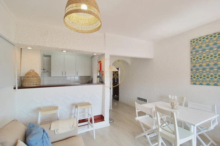 Apartamento T1 para Arrendamento férias em Quarteira Foto 6