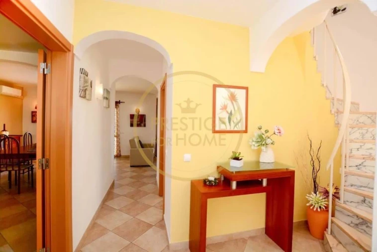 Moradia T4 para Arrendamento férias em Guia Foto 16