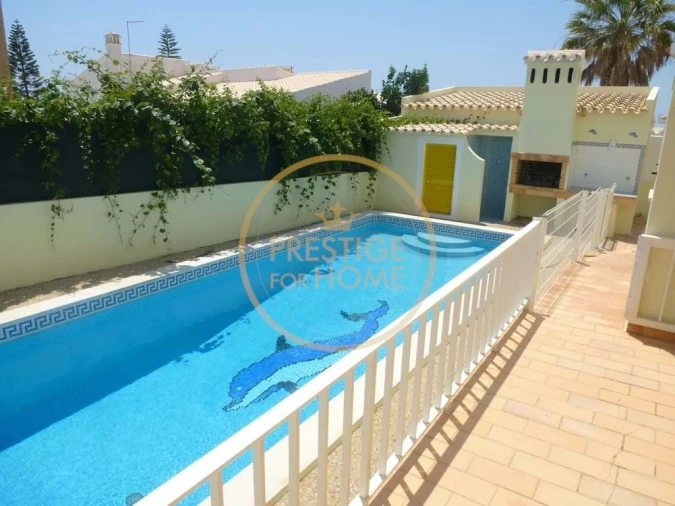 Moradia T4 para Arrendamento férias em Guia Foto 24