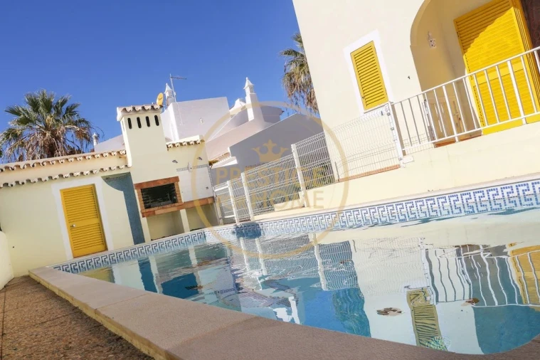 Moradia T4 para Arrendamento férias em Guia Foto 32