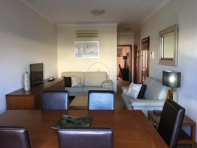 Apartamento T2 para Arrendamento férias em Quarteira Foto 4