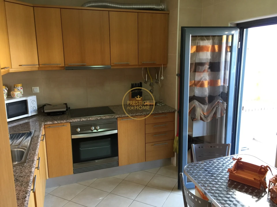 Apartamento T2 para Arrendamento férias em Quarteira Foto 6