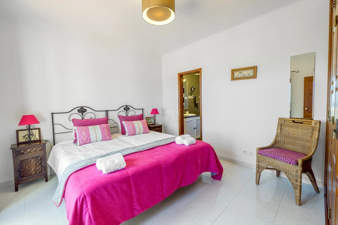 Moradia T5 para Arrendamento férias em Luz Foto 29