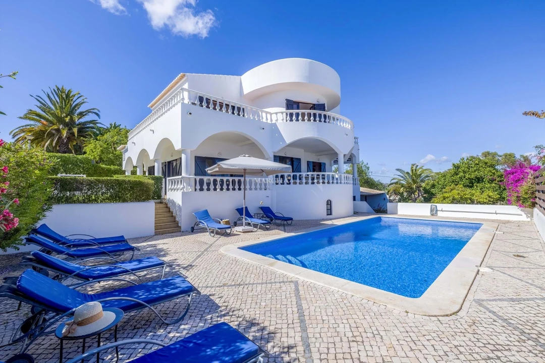 Moradia T5 para Arrendamento férias em Luz Foto 1