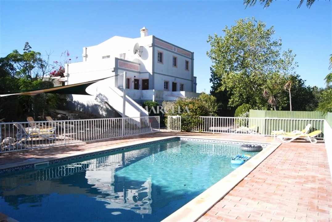 Moradia T5 para Arrendamento férias em Lagos (São Sebastião e Santa Maria) Foto 4