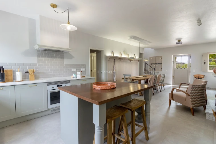 Moradia T5 para Arrendamento férias em Lagos (São Sebastião e Santa Maria) Foto 9