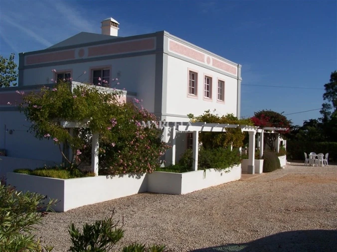 Moradia T5 para Arrendamento férias em Lagos (São Sebastião e Santa Maria) Foto 2