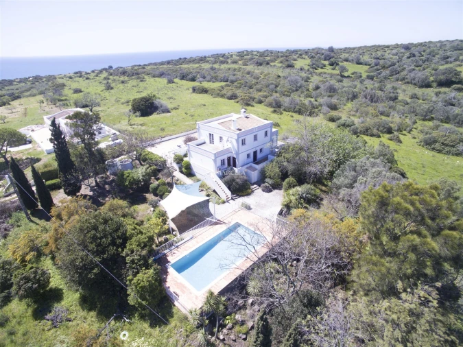 Moradia T5 para Arrendamento férias em Lagos (São Sebastião e Santa Maria) Foto 6