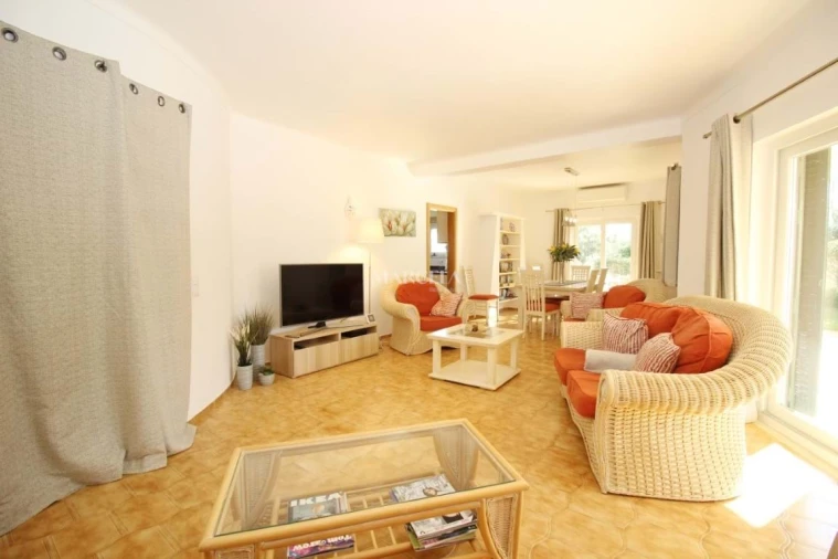 Moradia T4 para Arrendamento férias em Lagos (São Sebastião e Santa Maria) Foto 16