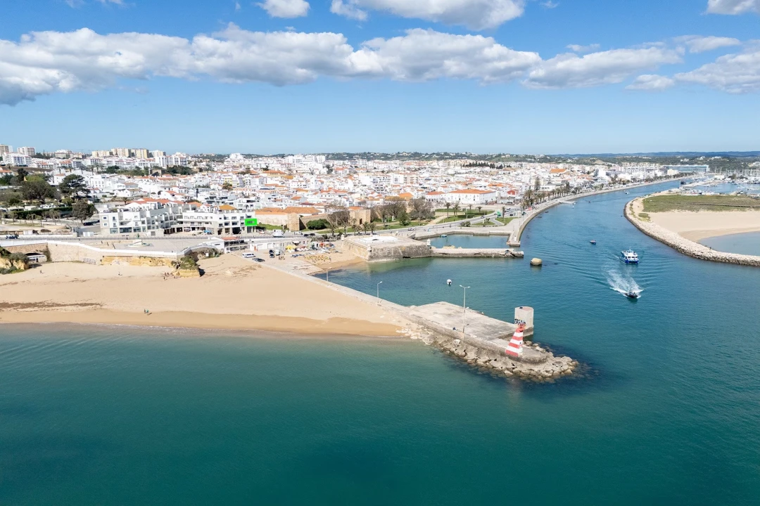 Apartamento T2 para Arrendamento férias em Lagos (São Sebastião e Santa Maria) Foto 33