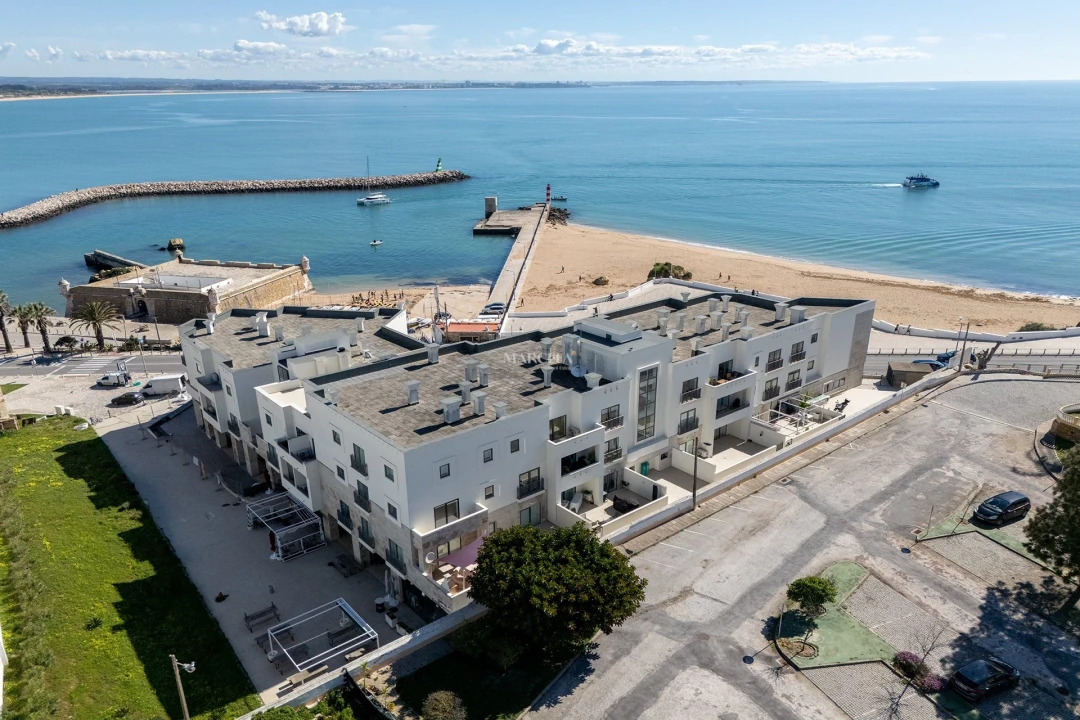 Apartamento T2 para Arrendamento férias em Lagos (São Sebastião e Santa Maria) Foto 28